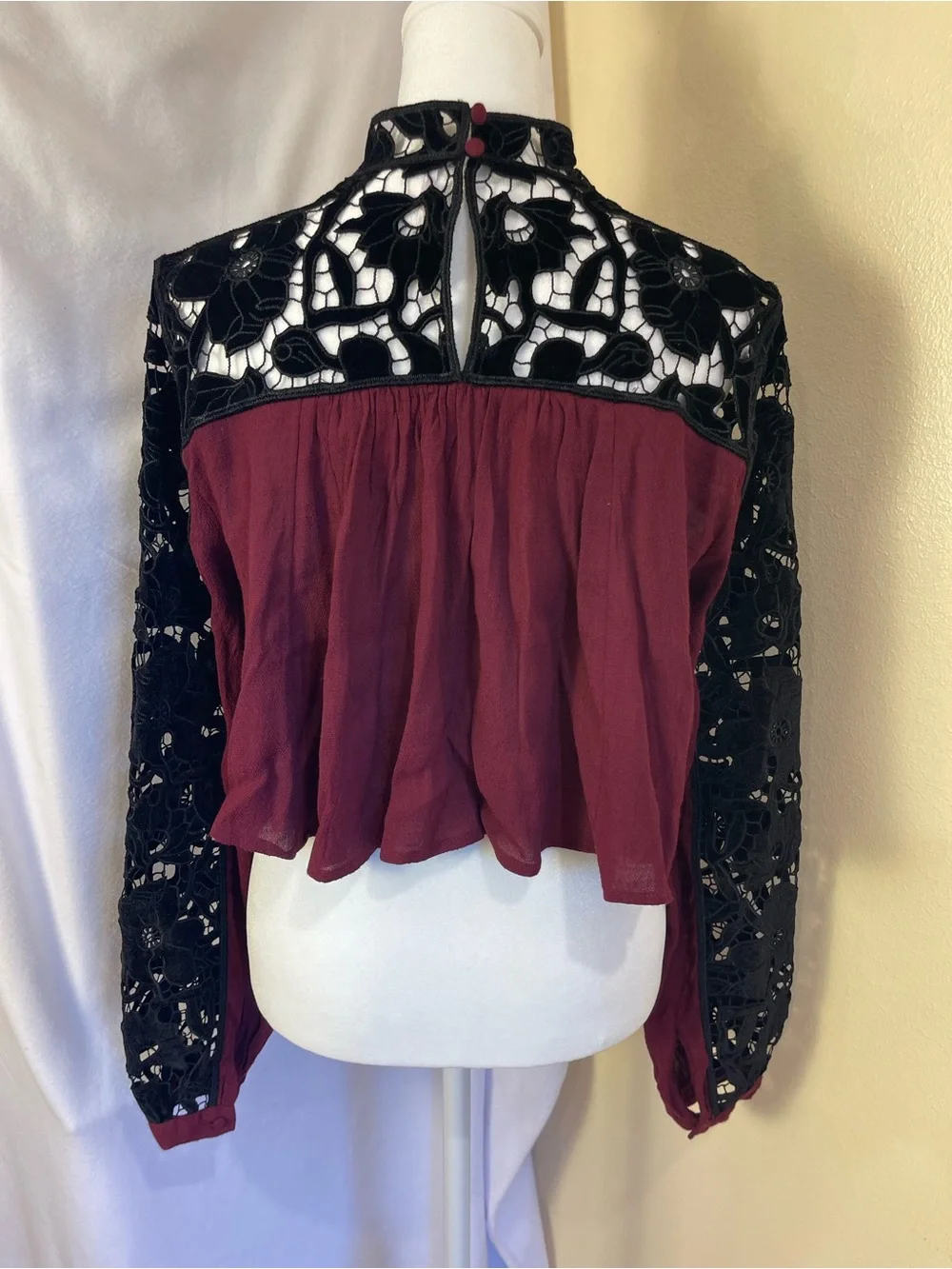 Free People Burgundy Black Velvet Lace Boho Crop Top XS Sz 2 Whimsigoth Romantic